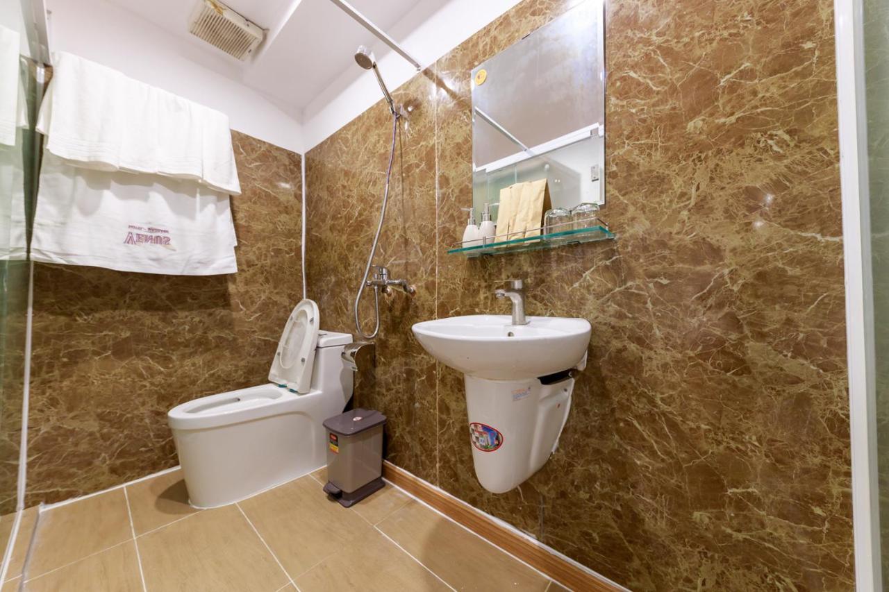 Venus Hotel & Massage - Bui Vien Walking Street Хошимин Екстериор снимка